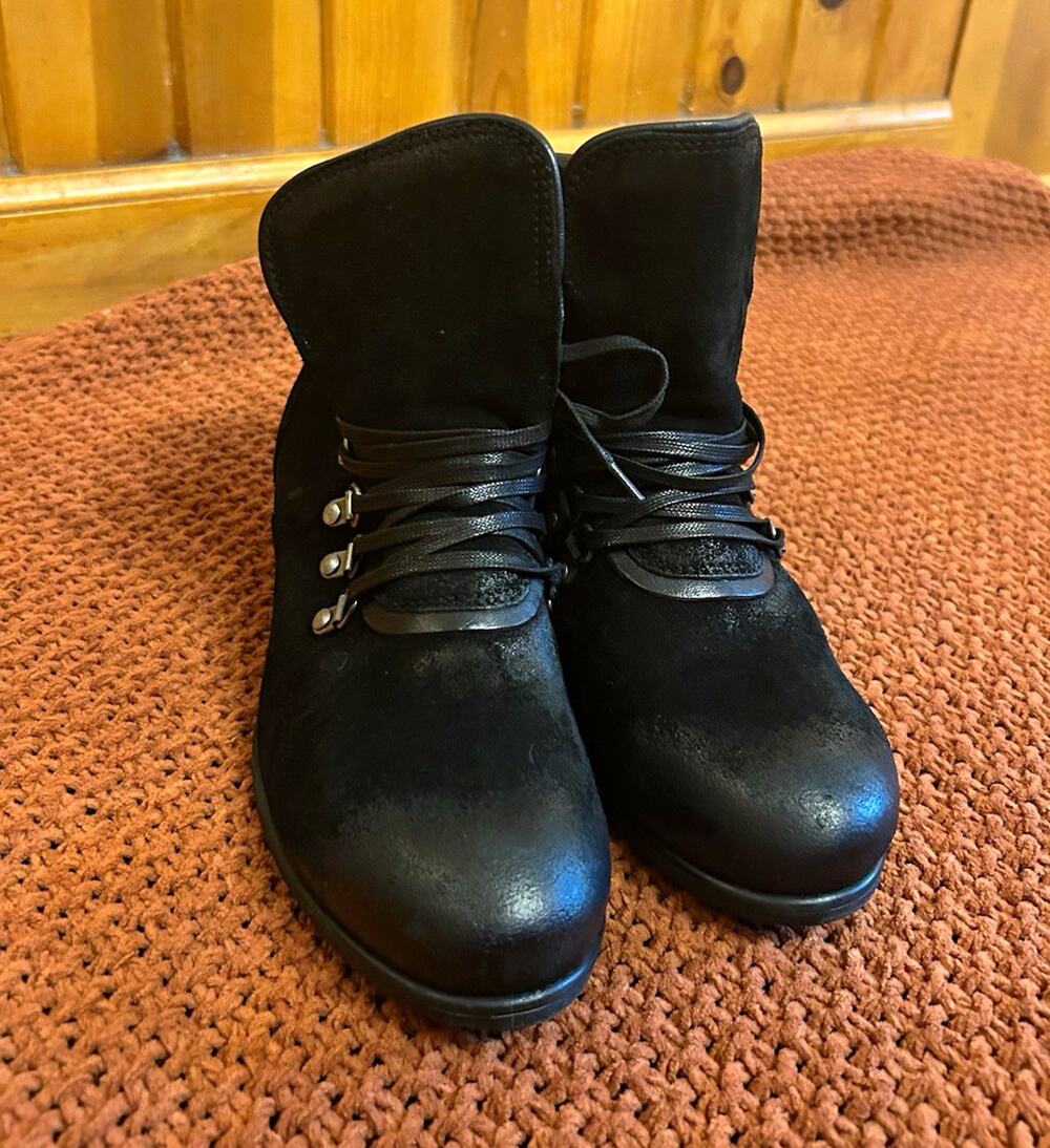 Miz Mooz Steffy Women's Ankle Booties Black Leather Lace-Up Round Toe 8.5 W